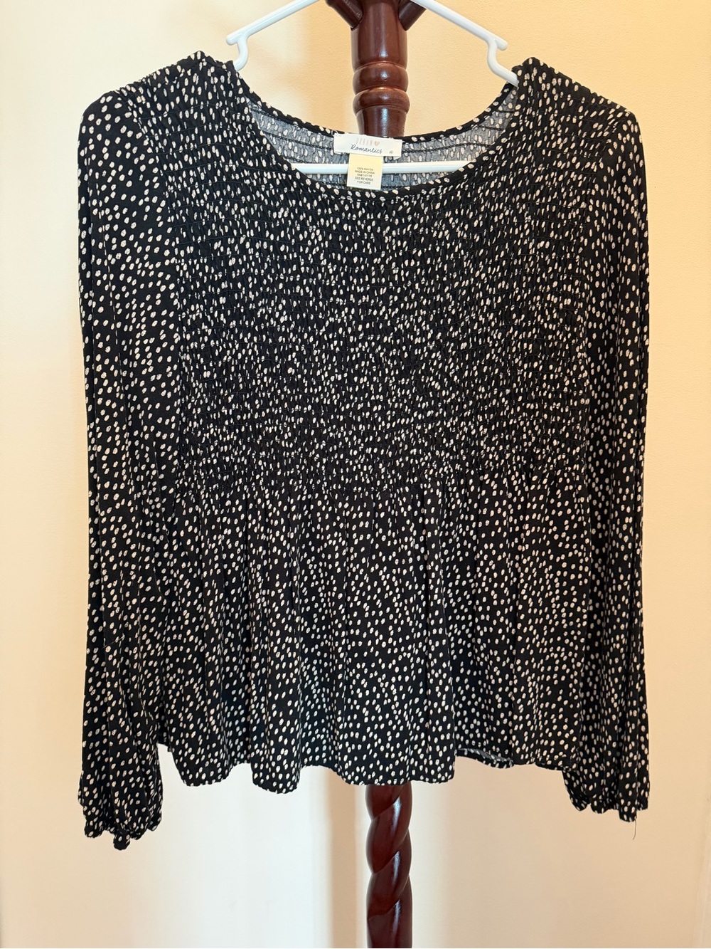 Black and White elastic smocking on top Long-Sleeve Women's Top
